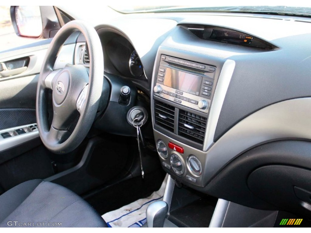 2010 Forester 2.5 X Premium - Spark Silver Metallic / Black photo #16