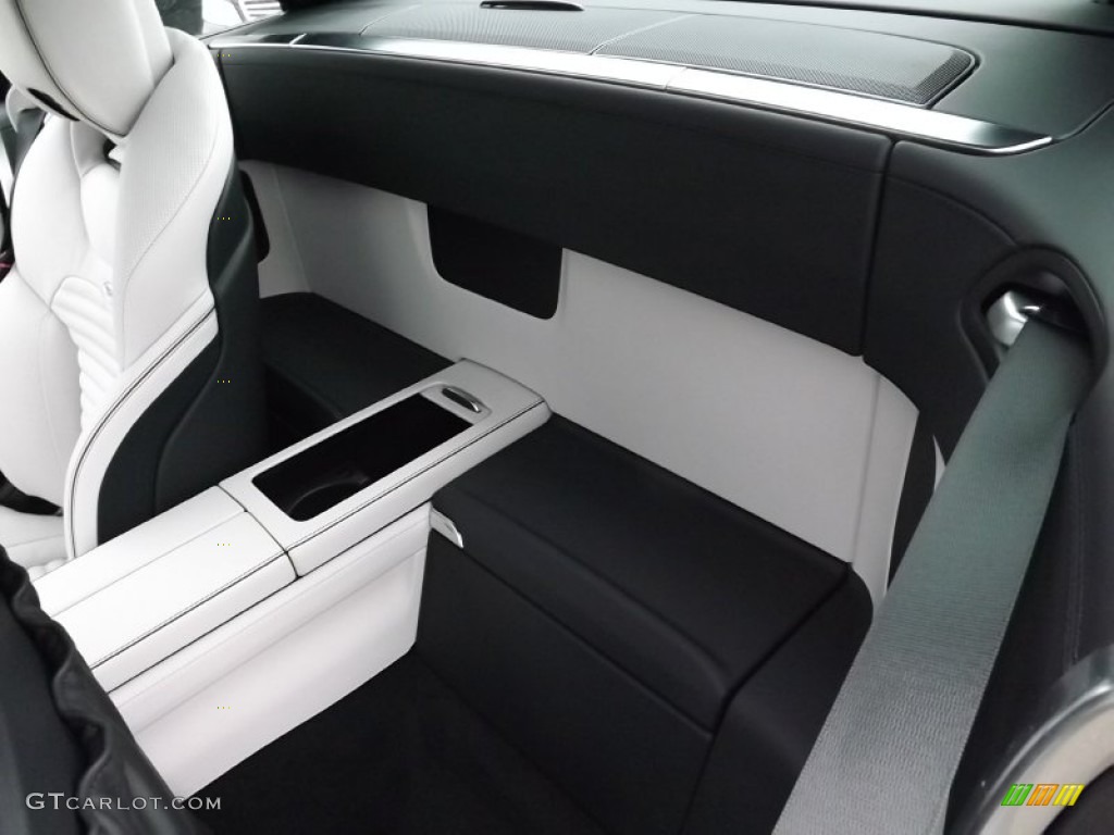 2014 Mercedes-Benz SL 550 Roadster Rear Seat Photos