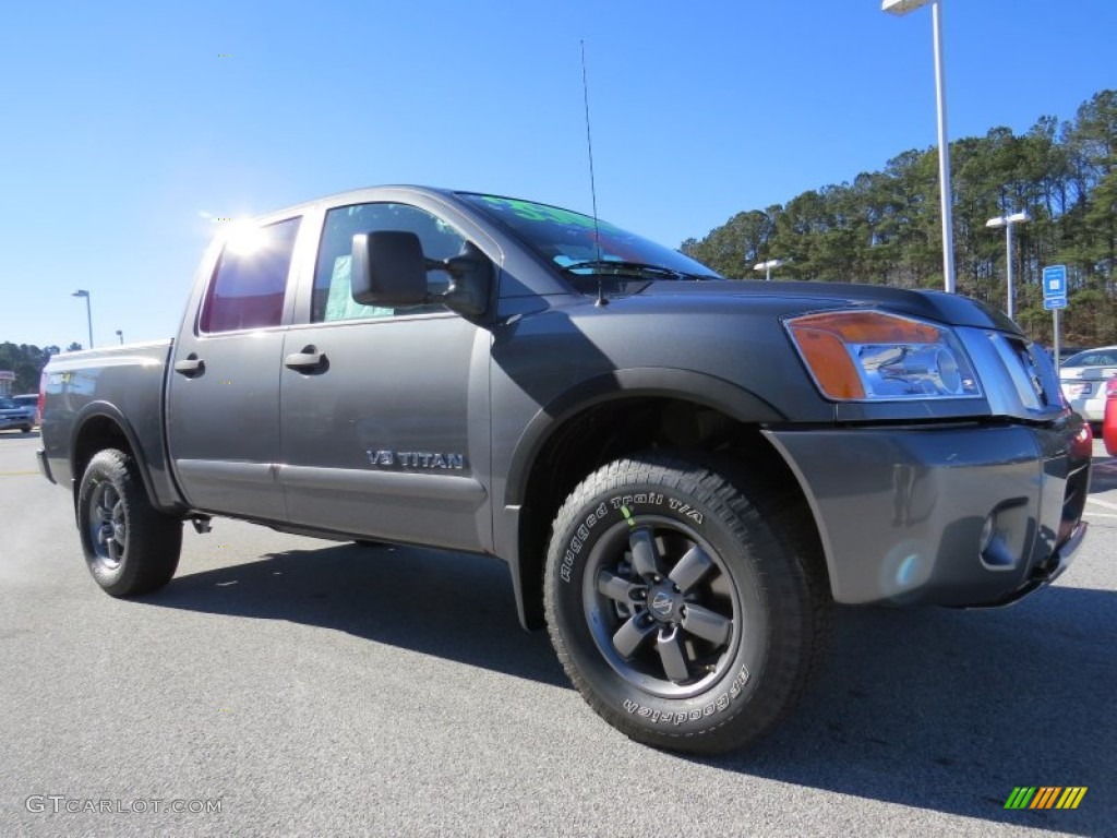 2014 Titan Pro-4X Crew Cab 4x4 - Gun Metallic / Pro-4X Charcoal photo #7