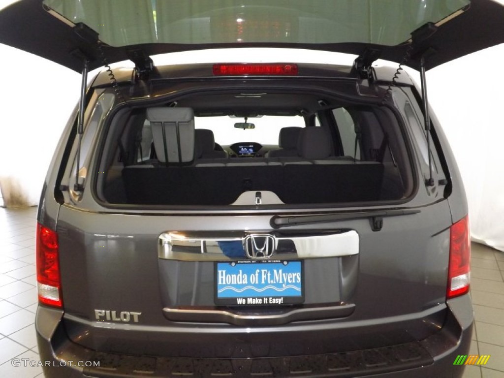 2014 Pilot LX - Modern Steel Metallic / Gray photo #25