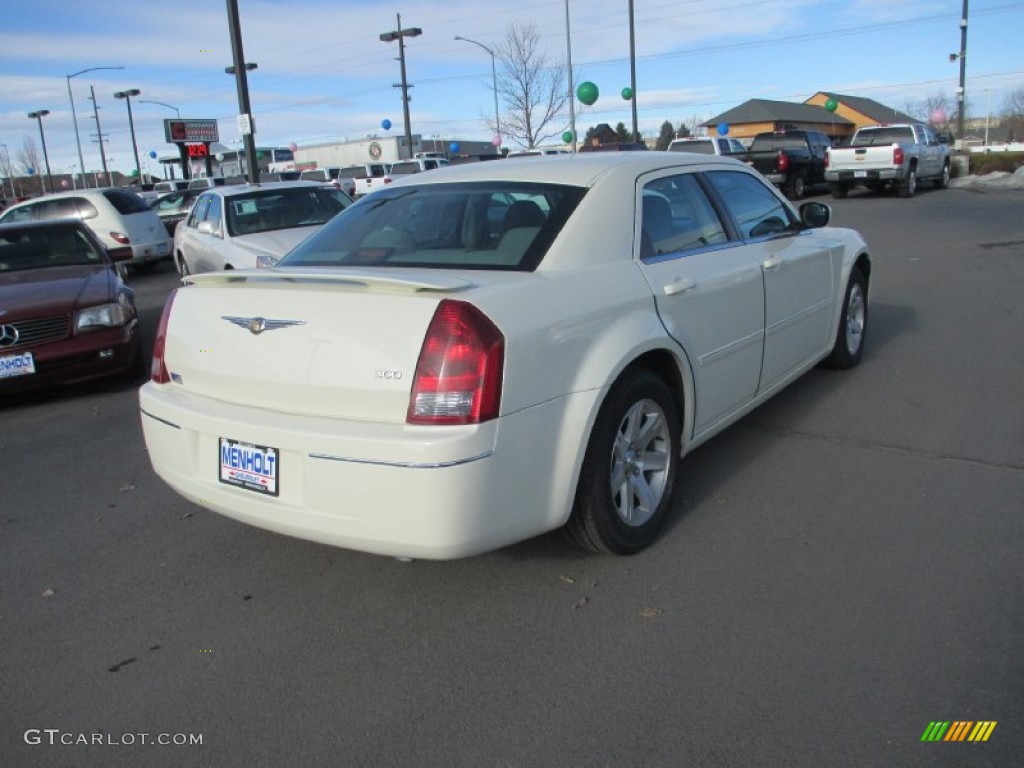 2006 300 Touring - Stone White / Dark Slate Gray/Light Graystone photo #4