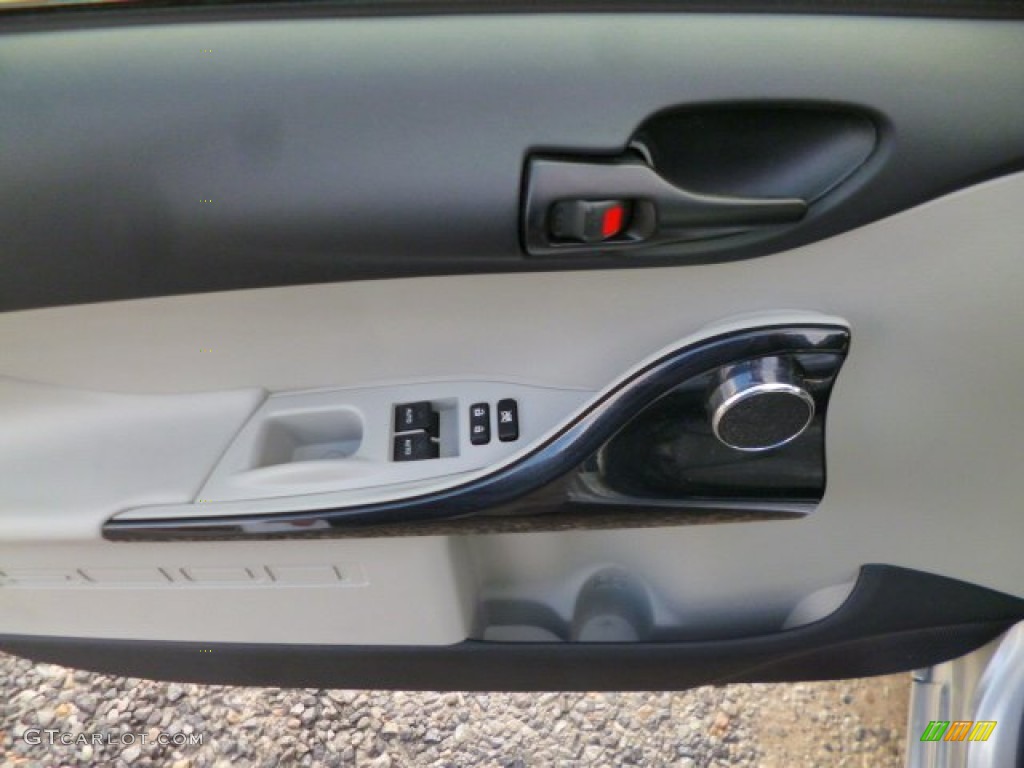 2013 Scion iQ Standard iQ Model Door Panel Photos