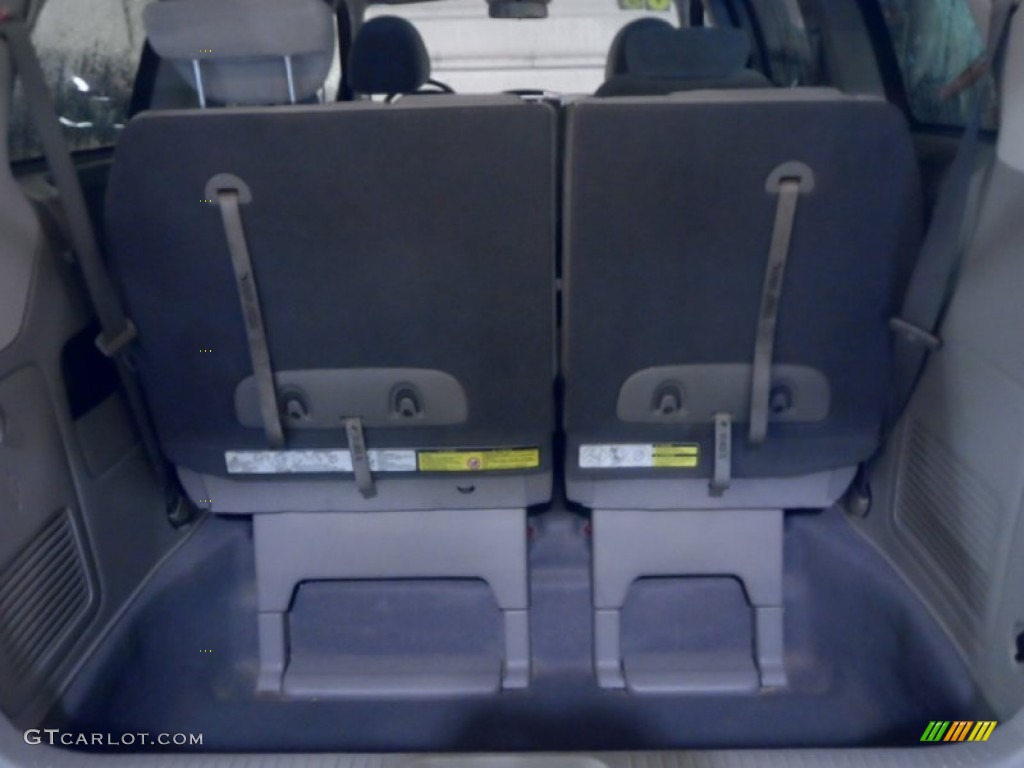 2008 Sedona LX - Claret Red Metallic / Gray photo #16
