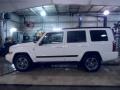 Stone White - Commander Sport 4x4 Photo No. 2