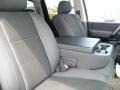 Radiant Silver - Titan SE Crew Cab Photo No. 26