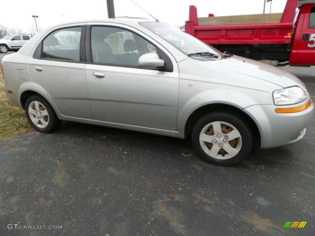 2005 Aveo LS Sedan - Galaxy Silver Metallic / Gray photo #3