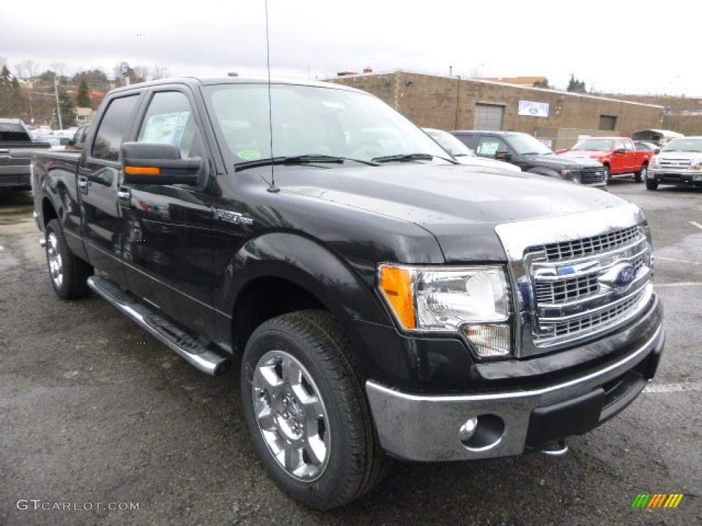 2014 F150 XLT SuperCrew 4x4 - Tuxedo Black / Pale Adobe photo #1