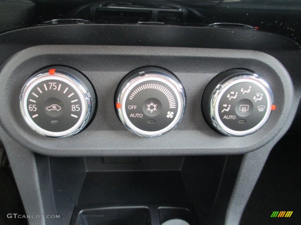2014 Mitsubishi Lancer Evolution GSR Controls Photo #89836776