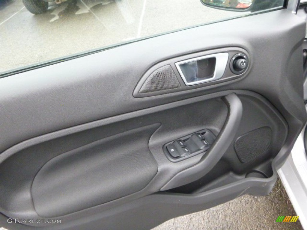 2014 Fiesta SE Hatchback - Ingot Silver / Charcoal Black photo #11