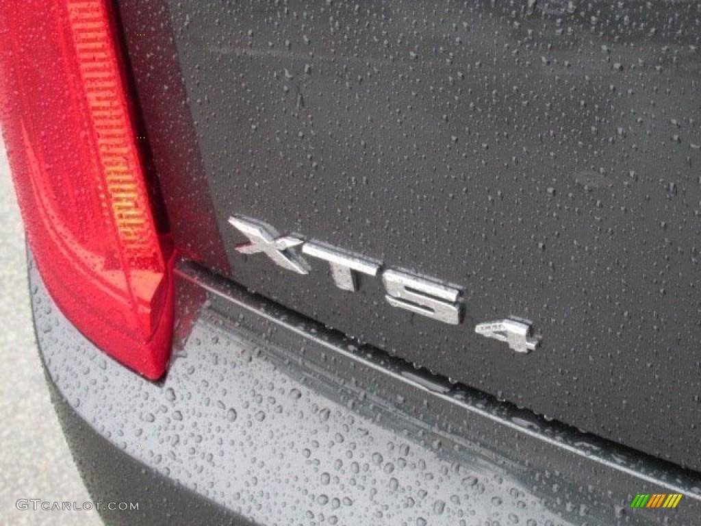 2013 Cadillac XTS Luxury AWD Marks and Logos Photos