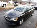 Black - Jetta SE Sedan Photo No. 4