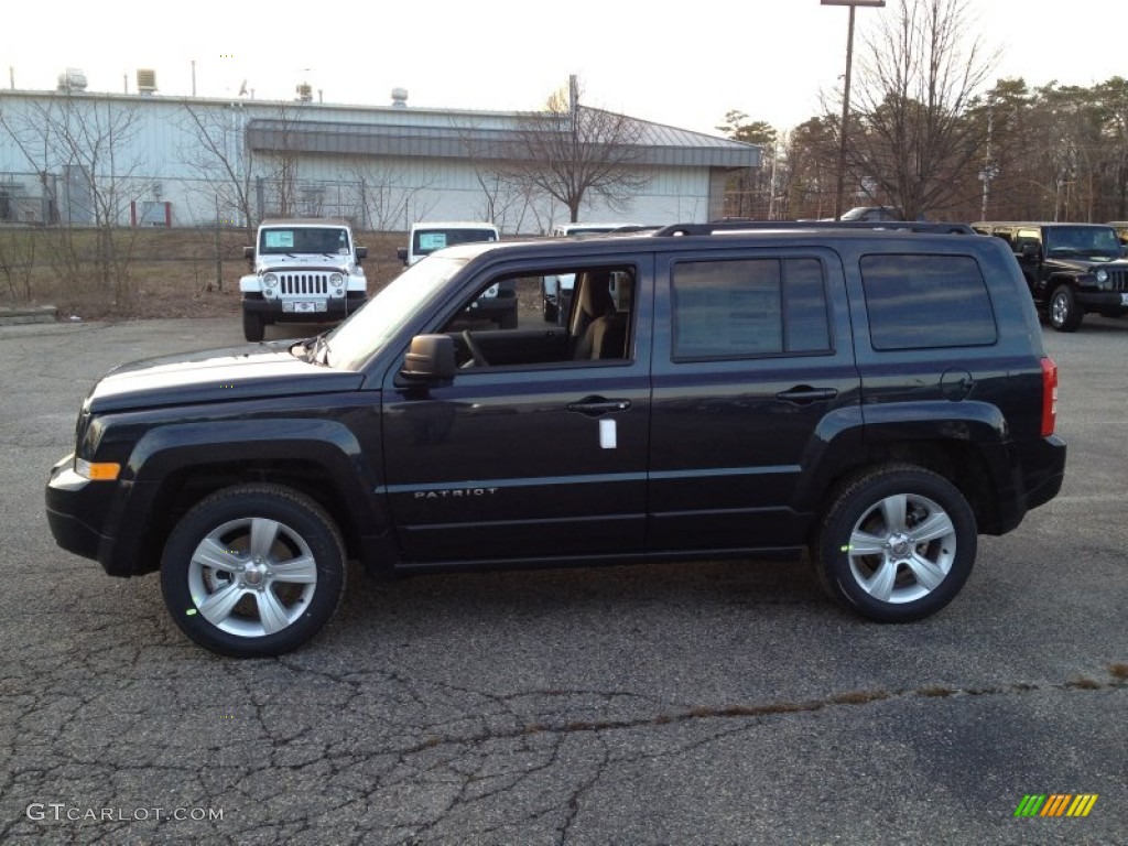 2014 Patriot Latitude 4x4 - Maximum Steel Metallic / Dark Slate Gray photo #3