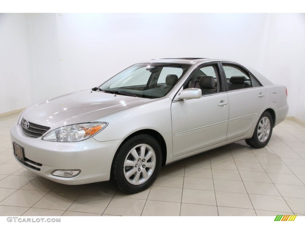 Lunar Mist Metallic 2003 Toyota Camry XLE Exterior Photo #89850165