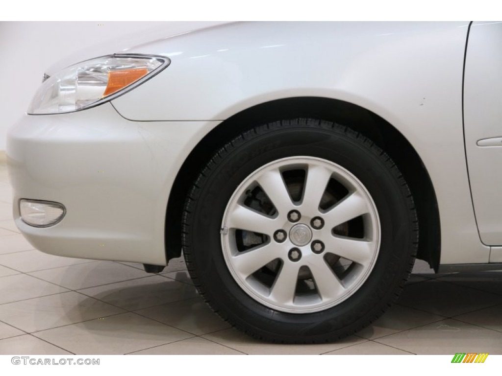 2003 Toyota Camry XLE Wheel Photos