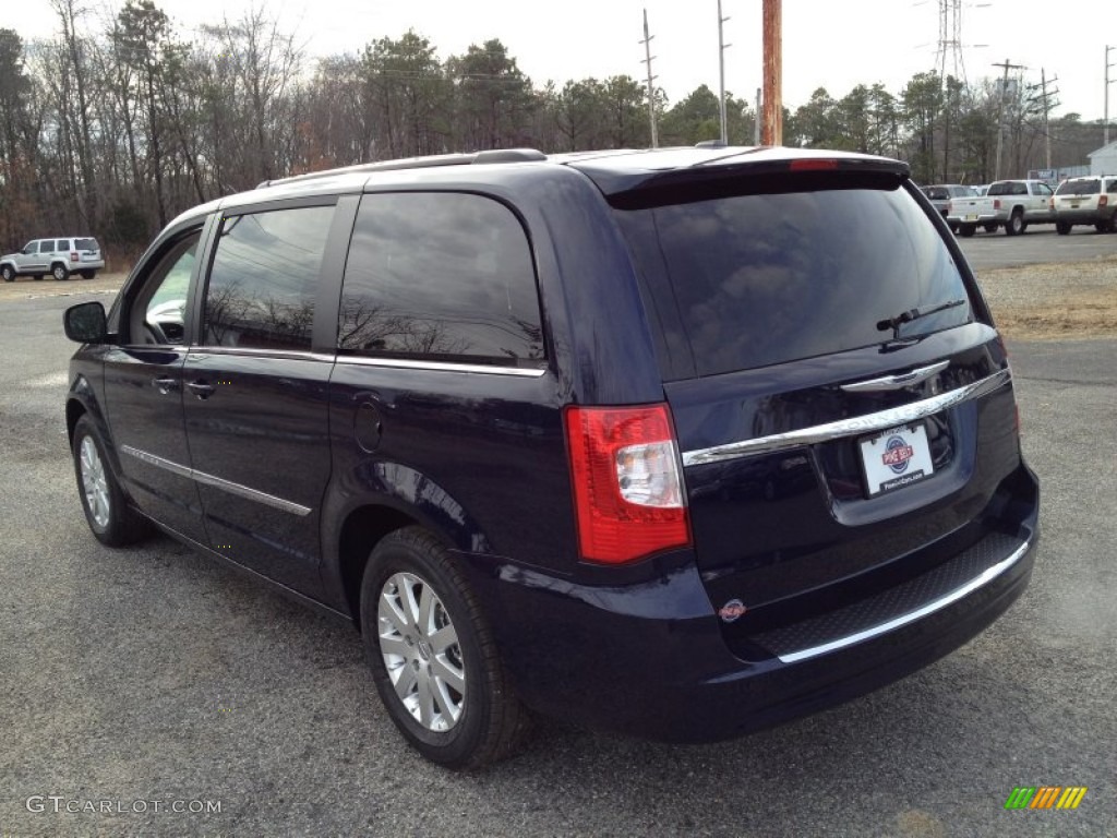 2014 Town & Country Touring - True Blue Pearl / Black/Light Graystone photo #4