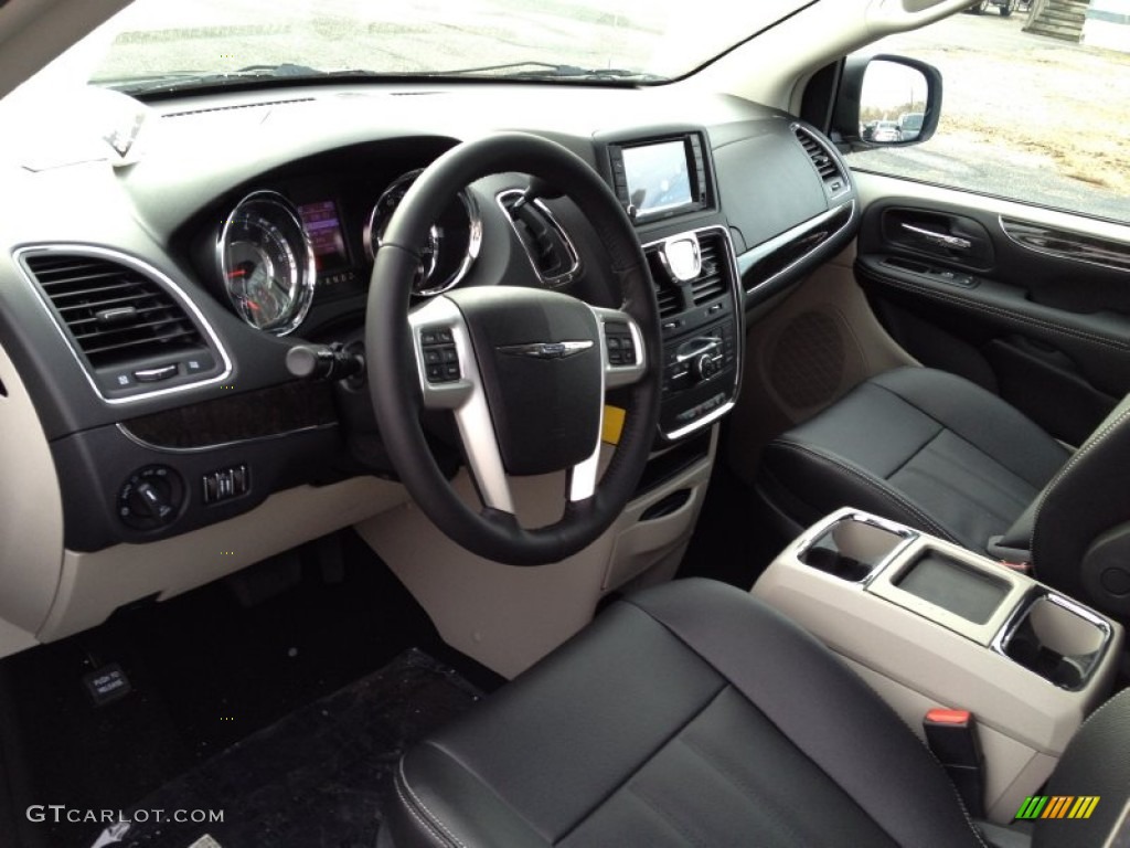 2014 Town & Country Touring - True Blue Pearl / Black/Light Graystone photo #7