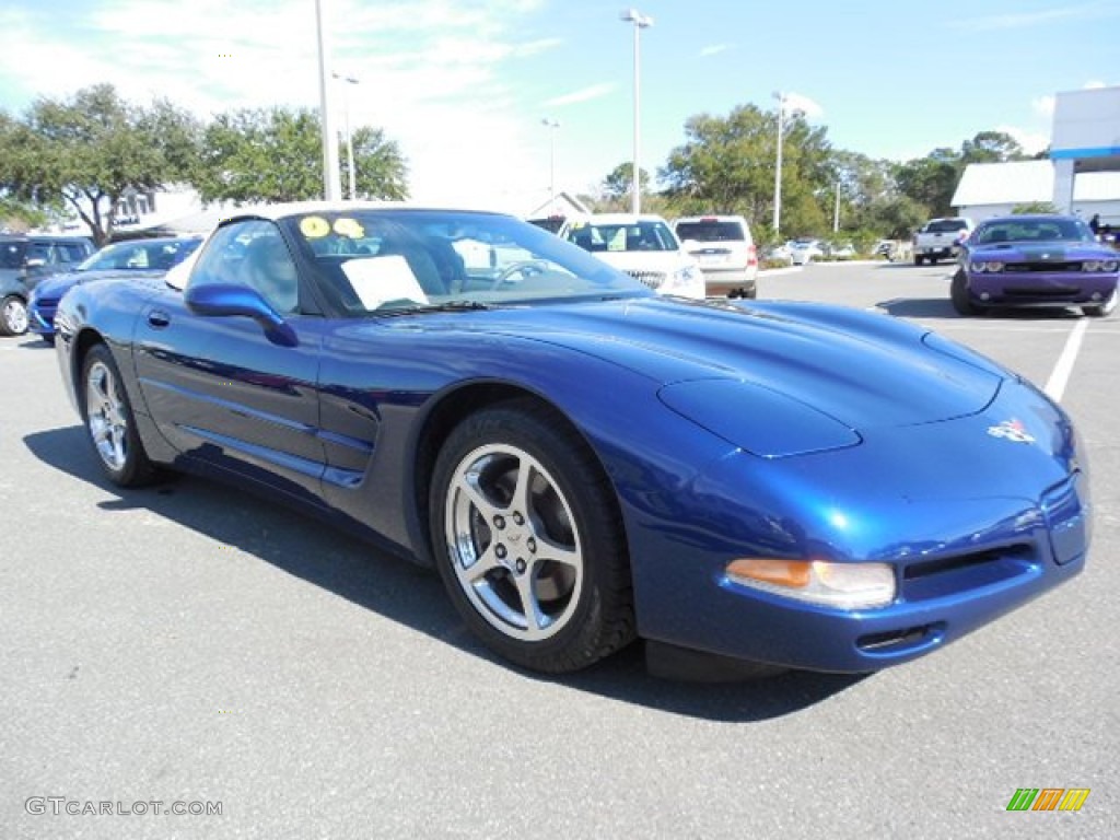 2004 Corvette Convertible - LeMans Blue Metallic / Light Oak photo #9