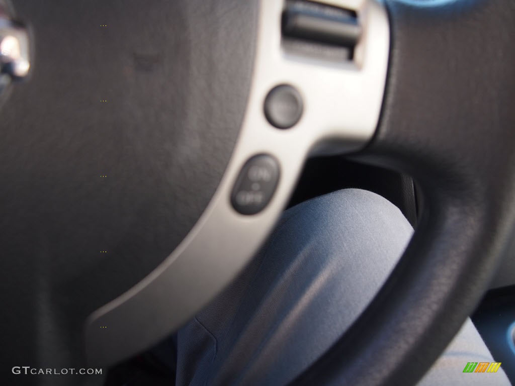 2011 Rogue SV - Silver Ice Metallic / Gray photo #22