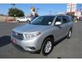 2013 Classic Silver Metallic Toyota Highlander V6 4WD  photo #3