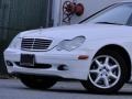 Glacier White - C 320 Sedan Photo No. 17