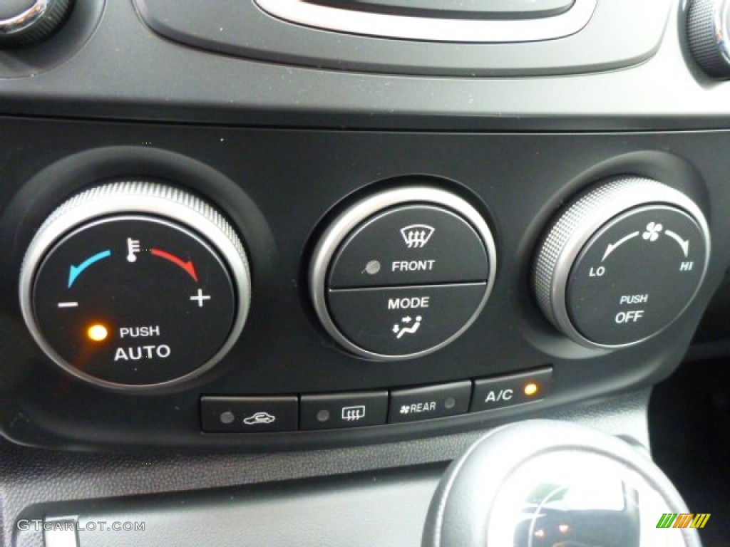 2014 Mazda MAZDA5 Touring Controls Photos