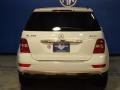 Arctic White - ML 350 4Matic Photo No. 7