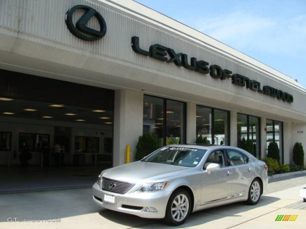 Mercury Metallic Lexus LS