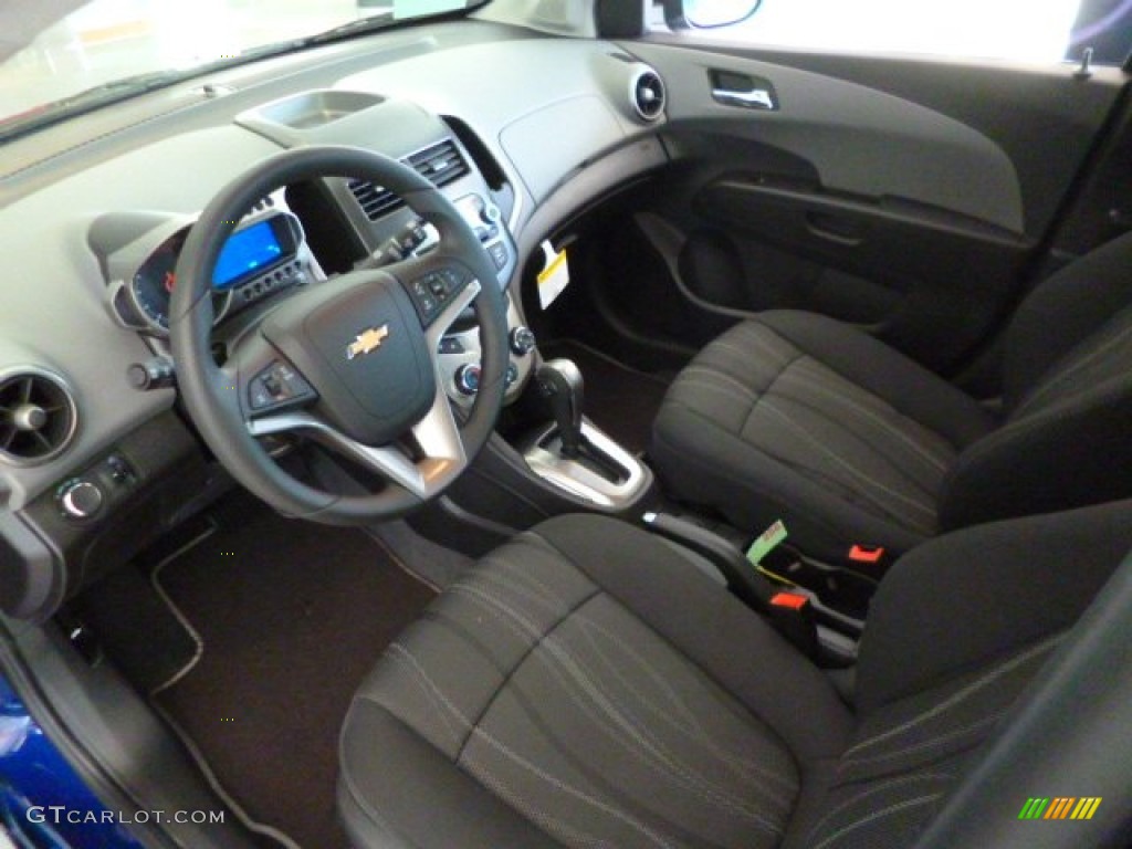 Jet Black/Dark Titanium Interior 2014 Chevrolet Sonic LT Hatchback Photo #89877028