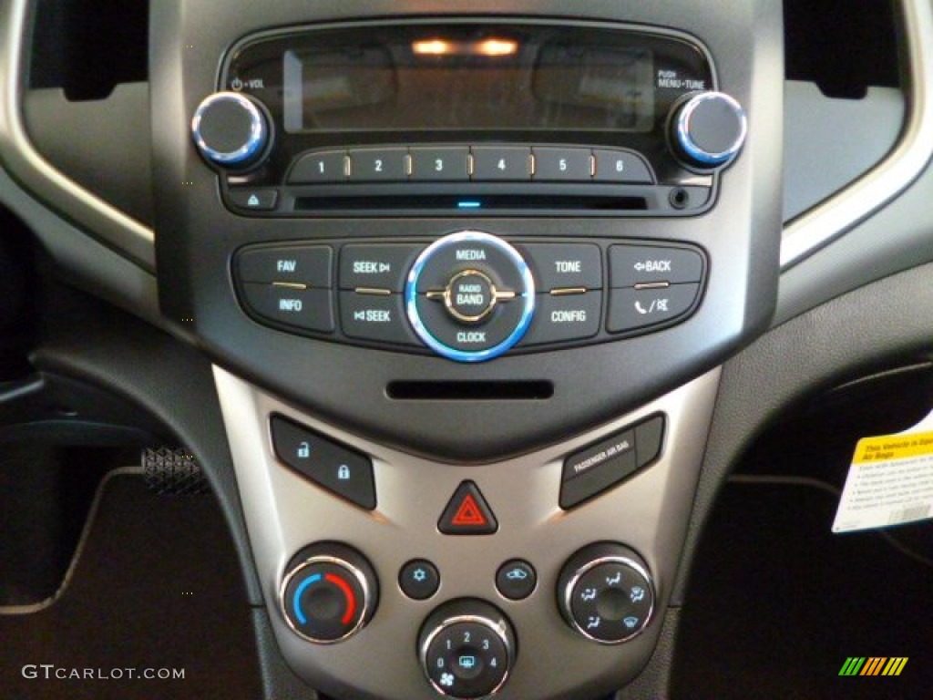 2014 Chevrolet Sonic LT Hatchback Controls Photo #89877067