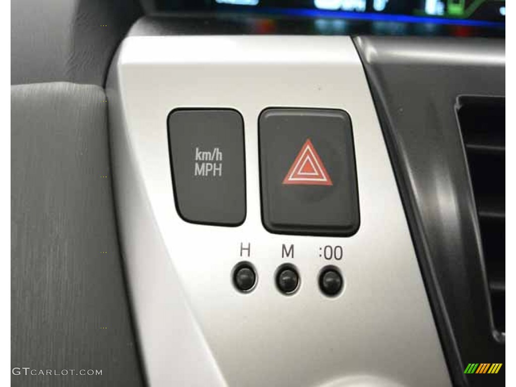 2014 Prius v Three - Black / Dark Gray photo #21