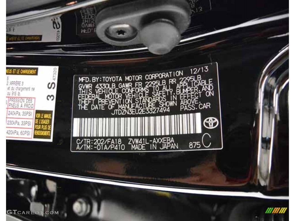 2014 Prius v Three - Black / Dark Gray photo #32