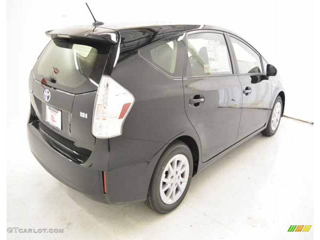 2014 Prius v Three - Black / Dark Gray photo #39
