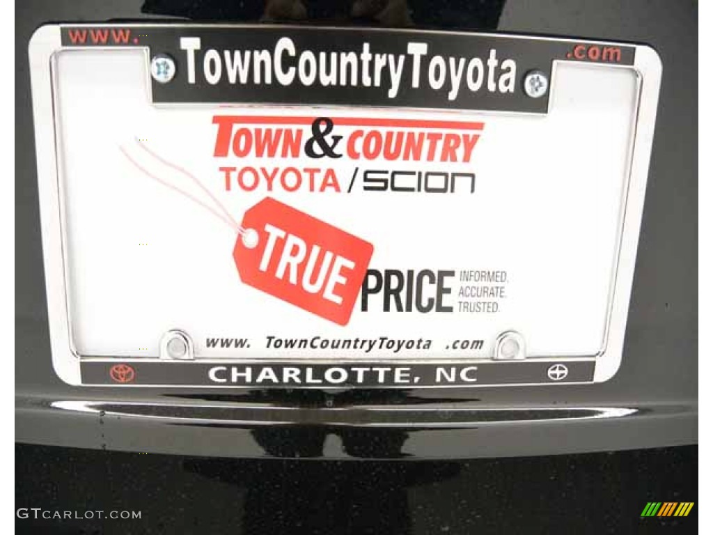 2014 Prius v Three - Black / Dark Gray photo #40