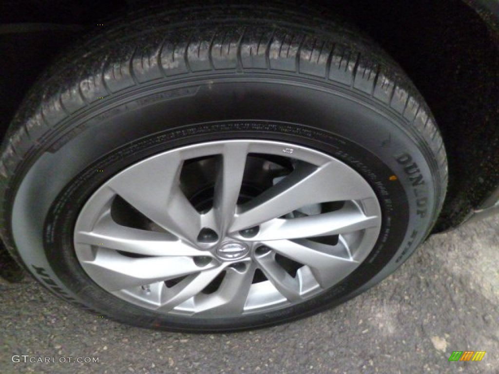 2014 Nissan Rogue SL AWD Wheel Photos