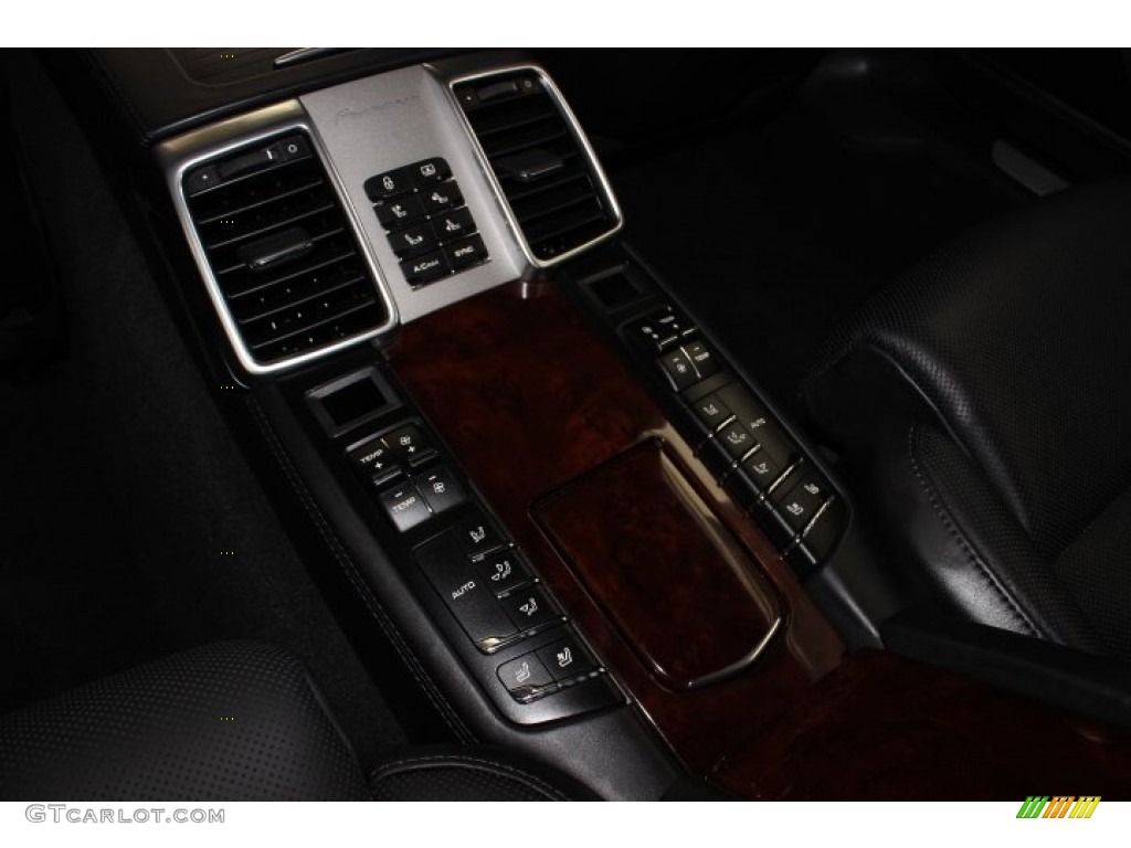 2014 Porsche Panamera Turbo Executive Controls Photo #89885830