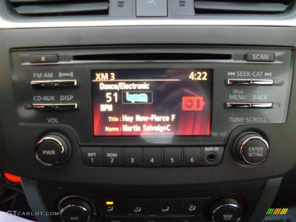 2014 Sentra SR - Red Brick / Charcoal photo #19