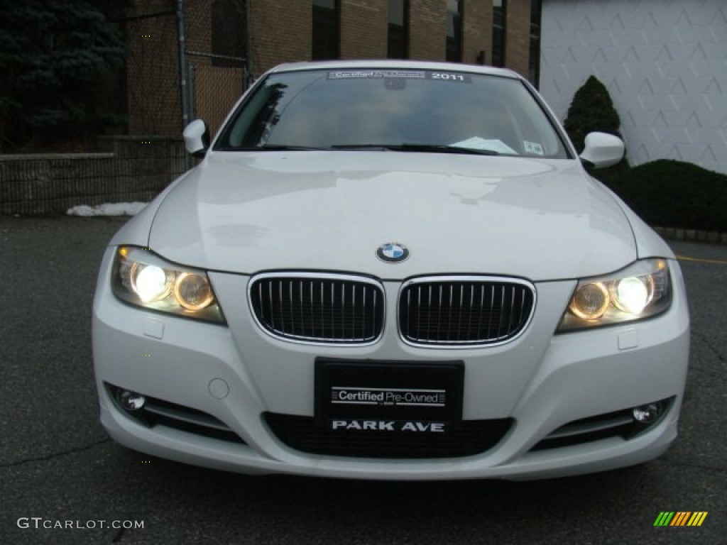 2011 3 Series 335i xDrive Sedan - Alpine White / Chestnut Brown Dakota Leather photo #8