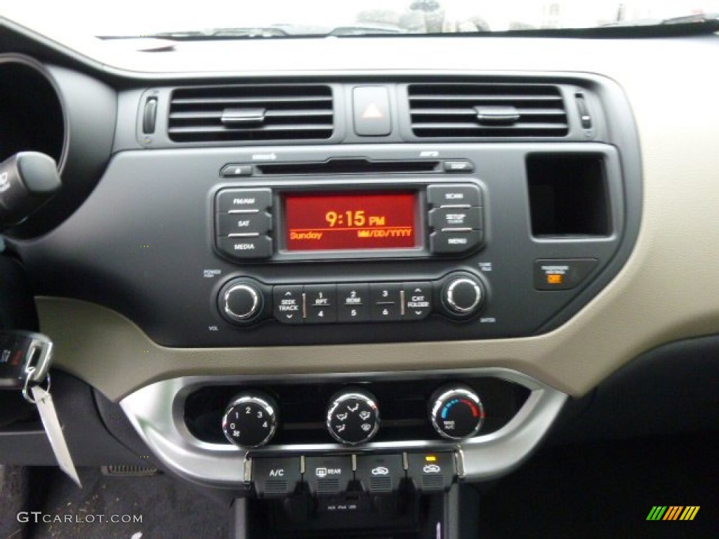 2014 Kia Rio LX Controls Photo #89889559