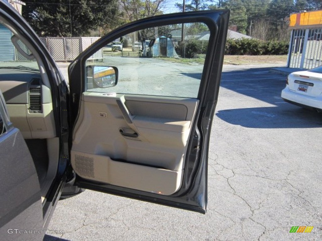 2009 Titan SE King Cab - Smoke Gray / Almond photo #13