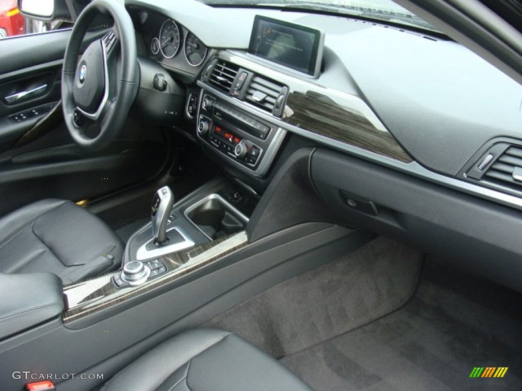 2013 3 Series 328i xDrive Sedan - Jet Black / Black photo #25