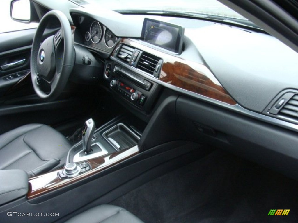 2013 3 Series 328i xDrive Sedan - Jet Black / Black photo #25