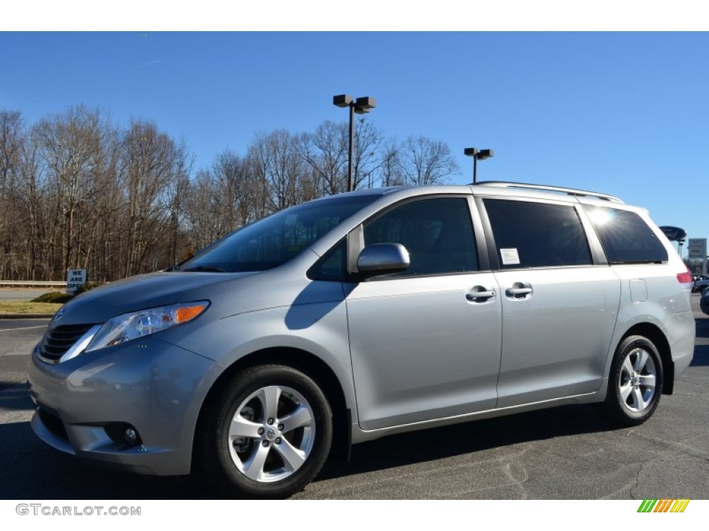 2014 Sienna LE - Silver Sky Metallic / Light Gray photo #3