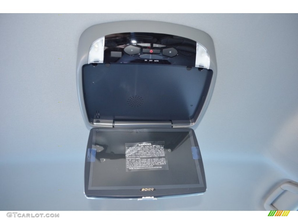 2014 Sienna LE - Silver Sky Metallic / Light Gray photo #10