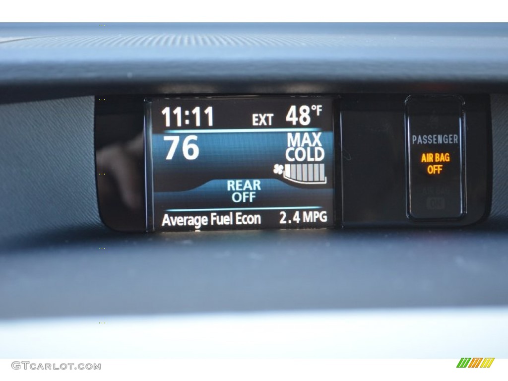 2014 Sienna LE - Silver Sky Metallic / Light Gray photo #14