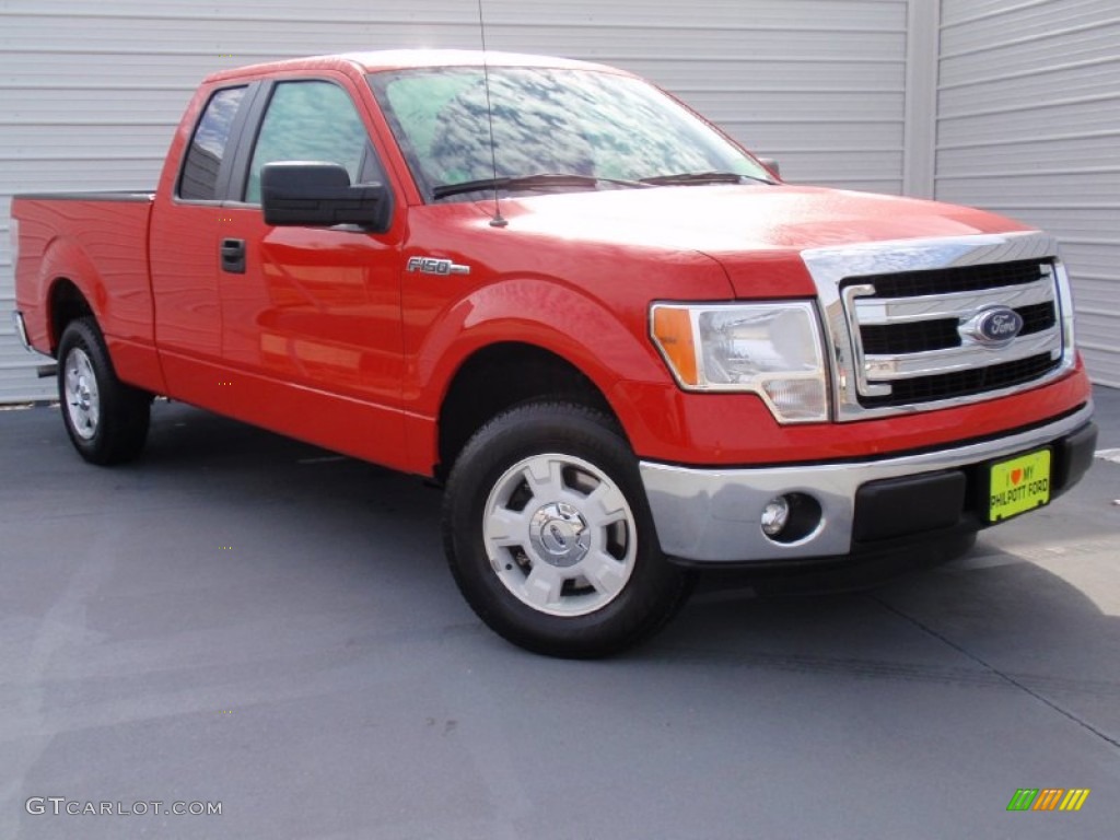 2013 F150 XLT SuperCab - Race Red / Steel Gray photo #2