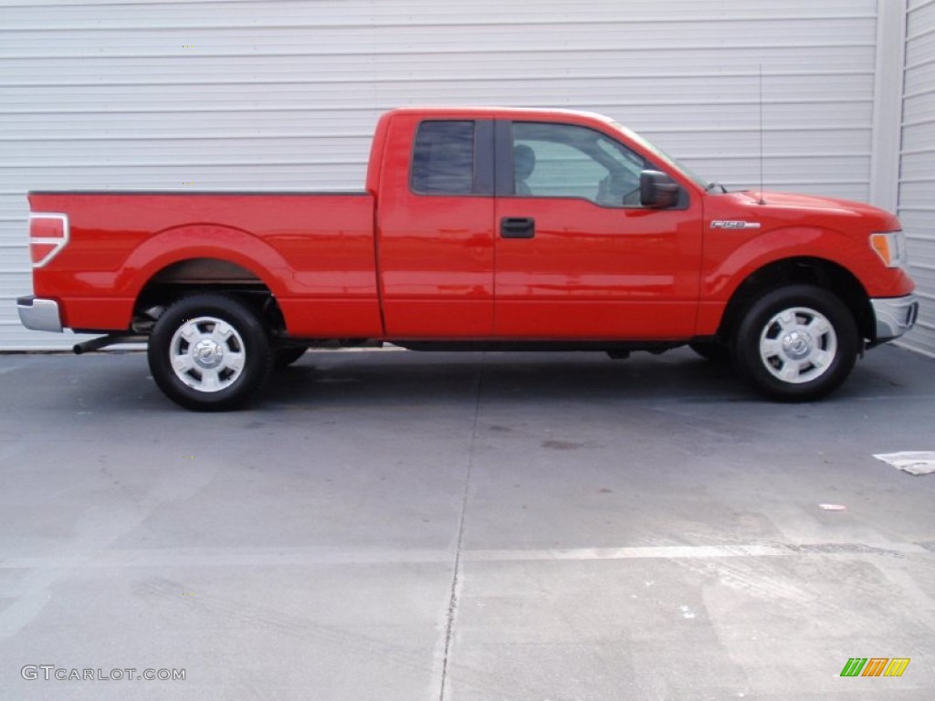 2013 F150 XLT SuperCab - Race Red / Steel Gray photo #3