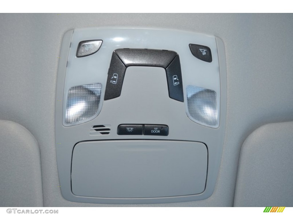 2014 Sienna LE - Silver Sky Metallic / Light Gray photo #20