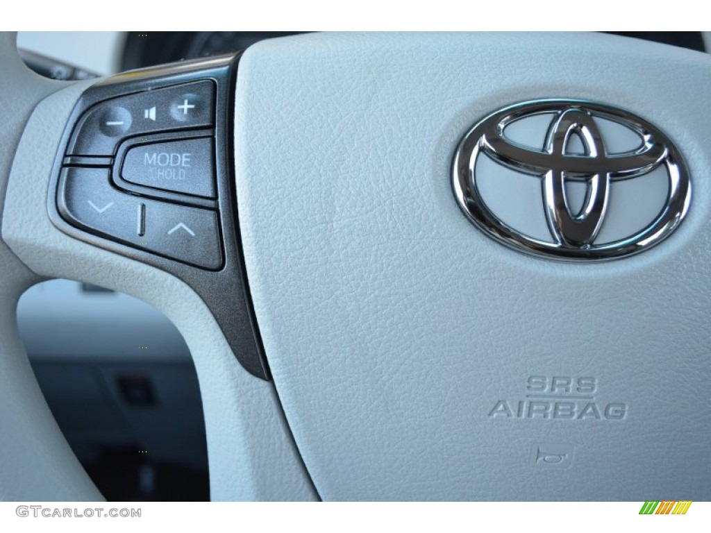 2014 Sienna LE - Silver Sky Metallic / Light Gray photo #21