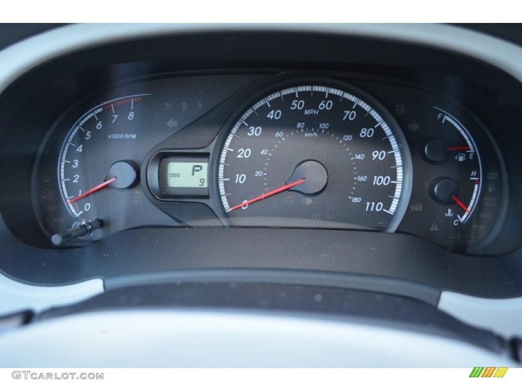 2014 Sienna LE - Silver Sky Metallic / Light Gray photo #23
