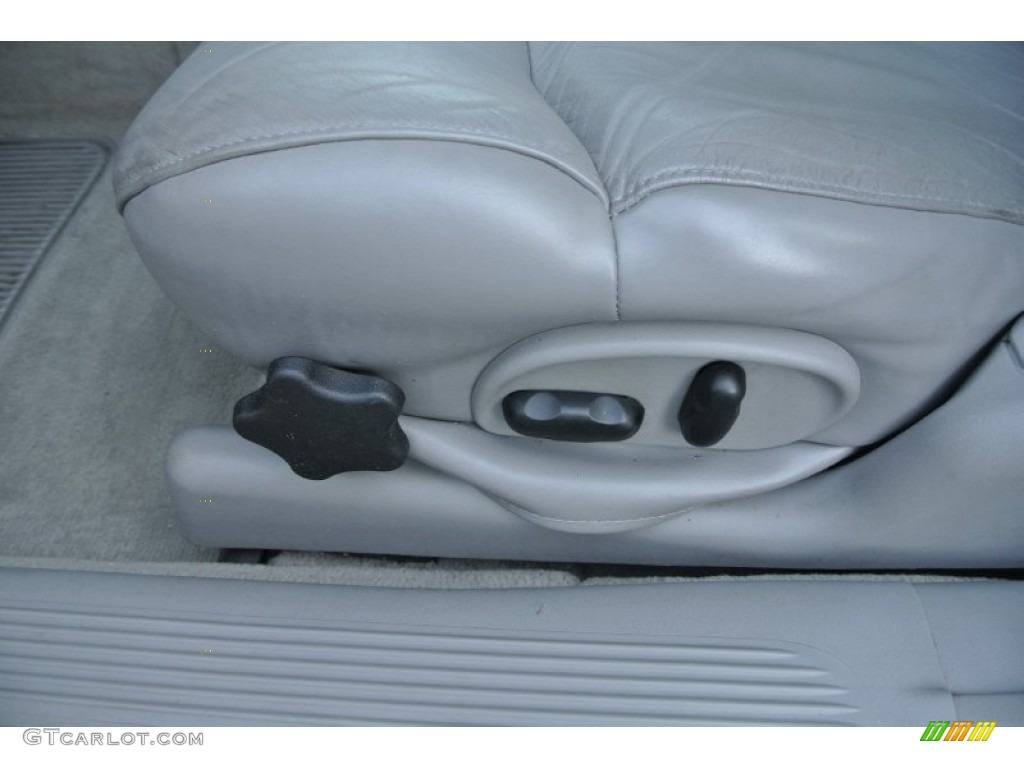 2000 LeSabre Custom - Bright White / Medium Gray photo #9
